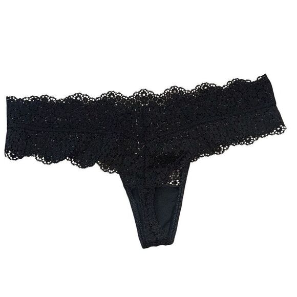 Victoria’s Secret “Very Sexy” Sz M black lace thong panties floral - Picture 1 of 6
